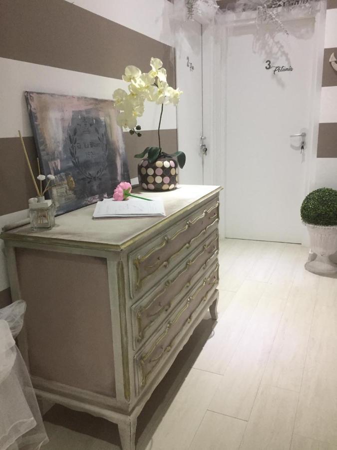 Le Camere Dei Fiori Сан Ремо Екстериор снимка