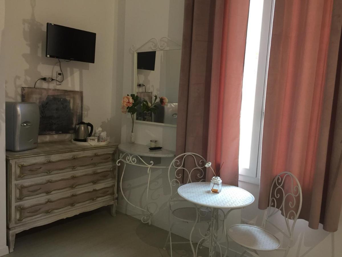 Le Camere Dei Fiori Сан Ремо Екстериор снимка