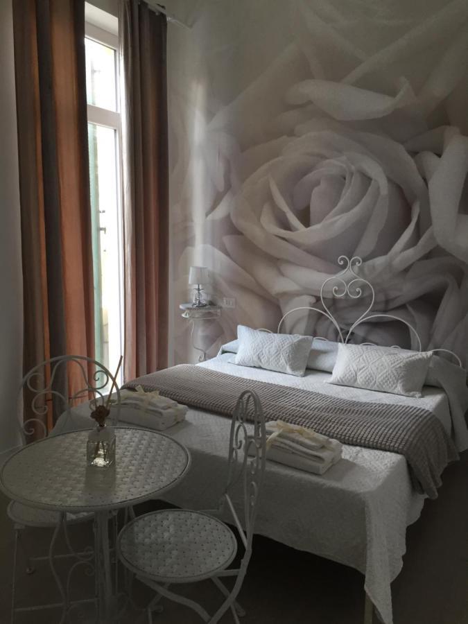 Le Camere Dei Fiori Сан Ремо Екстериор снимка
